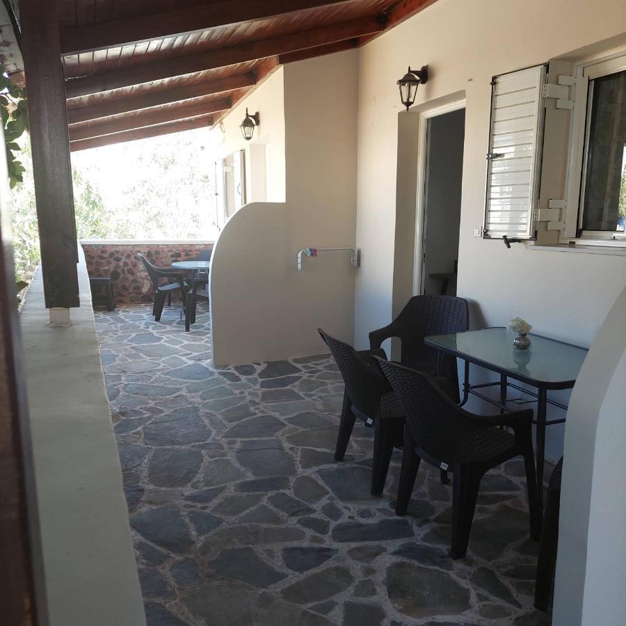 Anezinas Place Apartment Perissa  Exterior photo